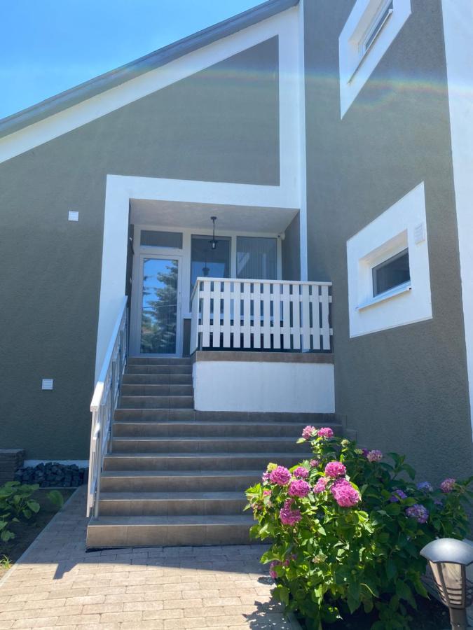 Spirit Homes Apartments オロシュハーザ エクステリア 写真
