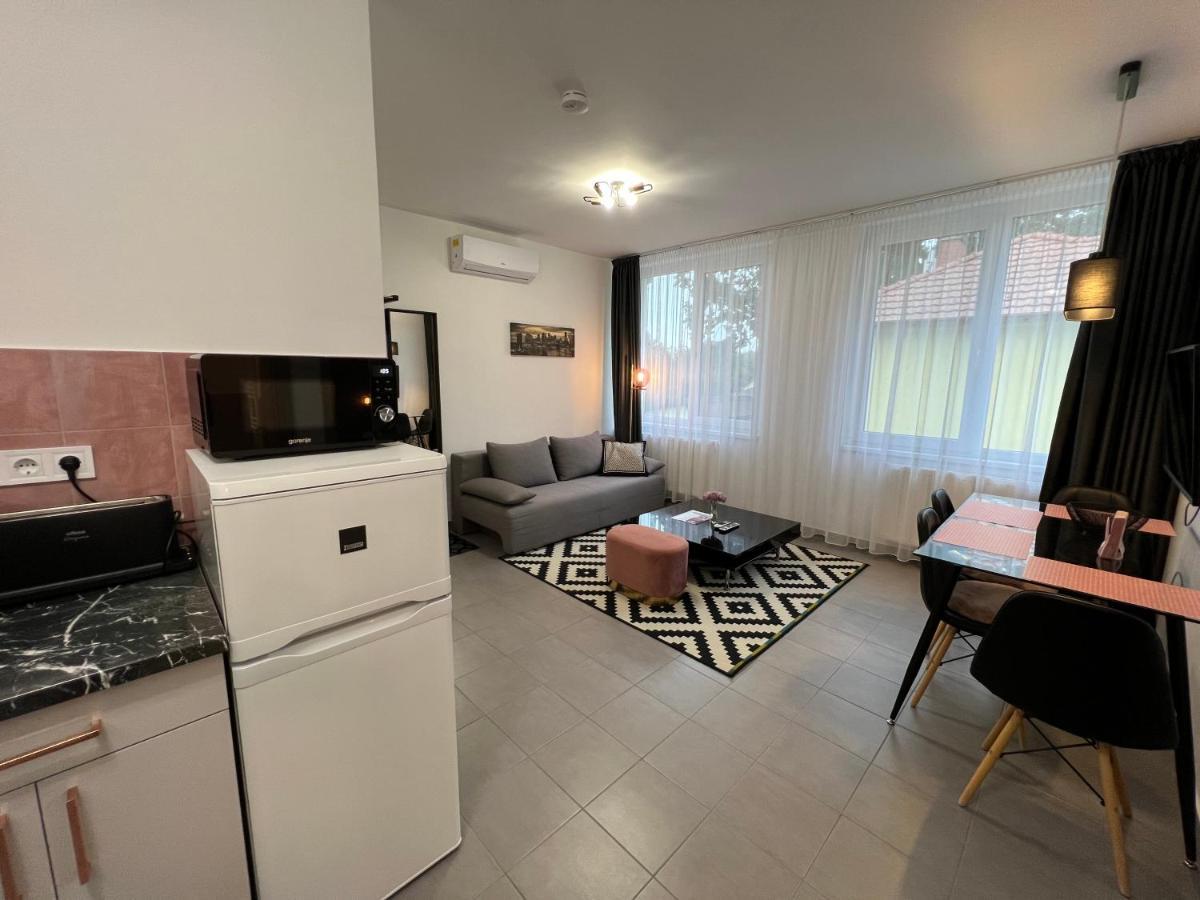 Spirit Homes Apartments オロシュハーザ エクステリア 写真
